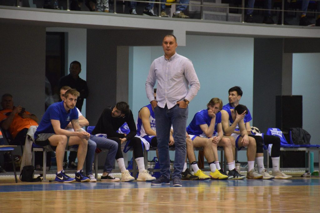 Soluția găsită de antrenorul Claudiu Alionescu pentru ca spectatorii să poată fi prezenți la competițiile sportive