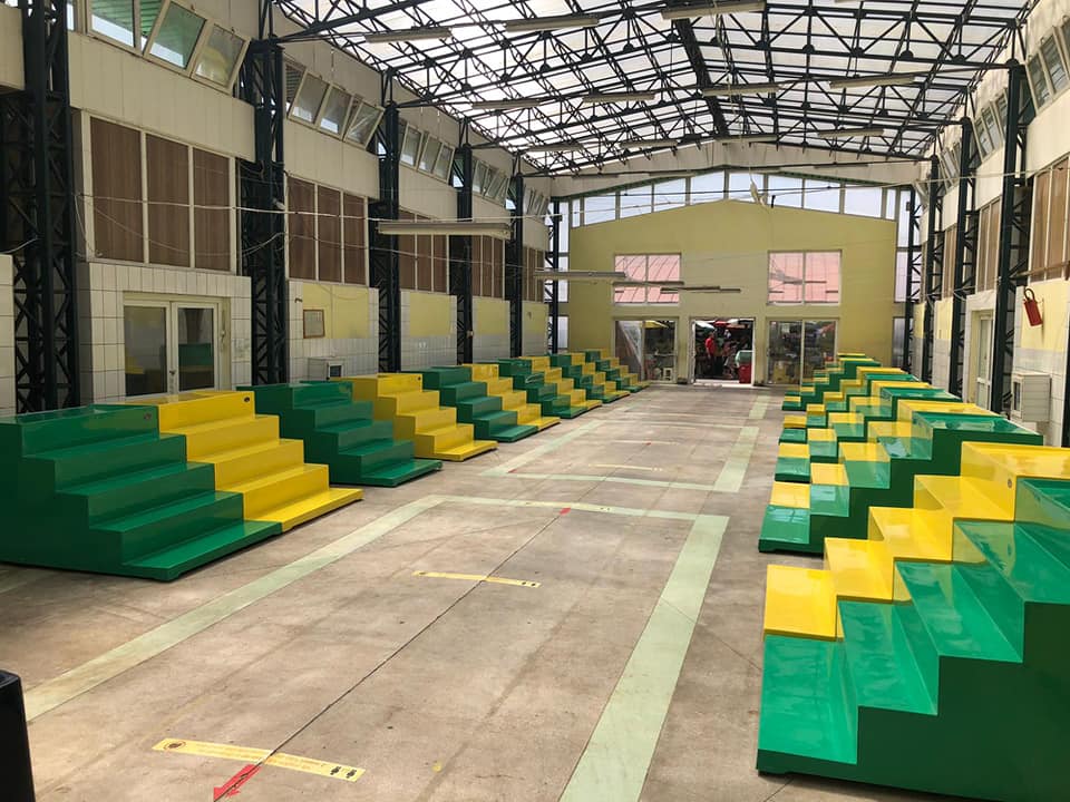 Cu arată un sector din hala Pieței Centrale din Târgu Jiu care a fost modernizat
