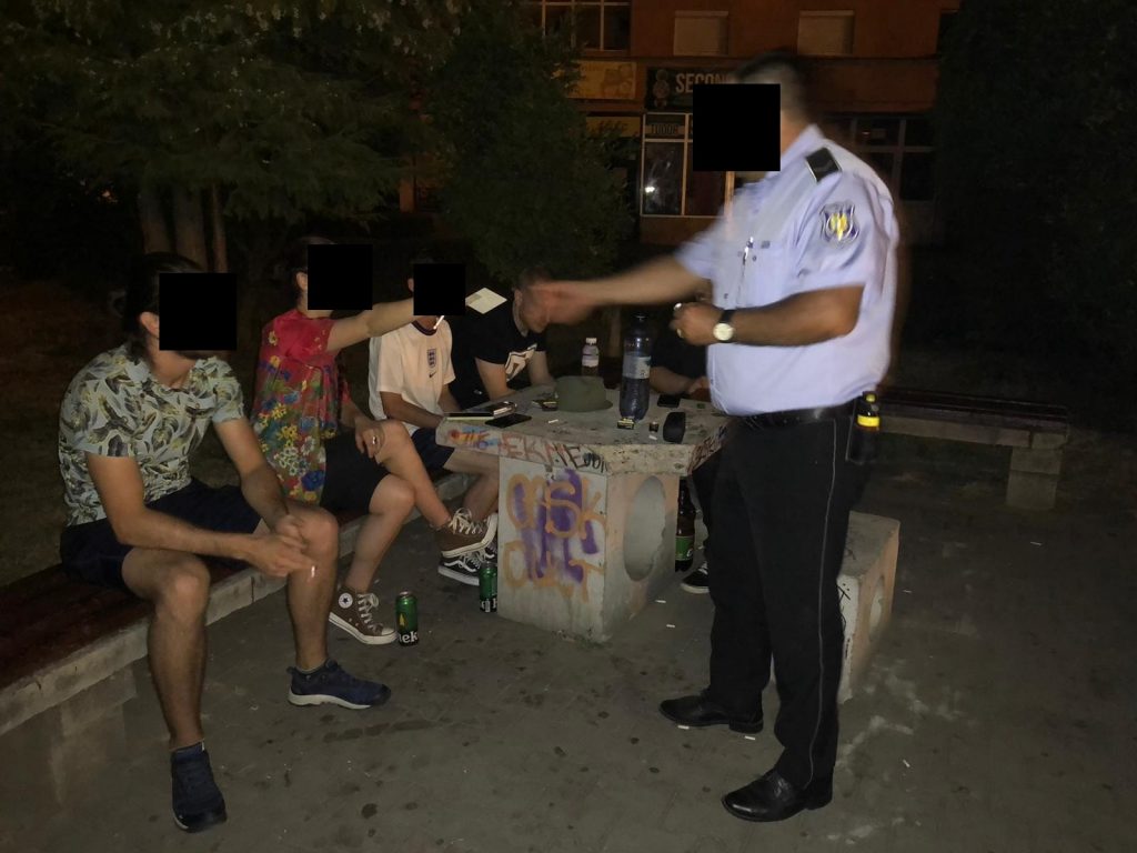 Cartiere din Târgu Jiu, terorizate de grupuri de petrecăreți și vandali