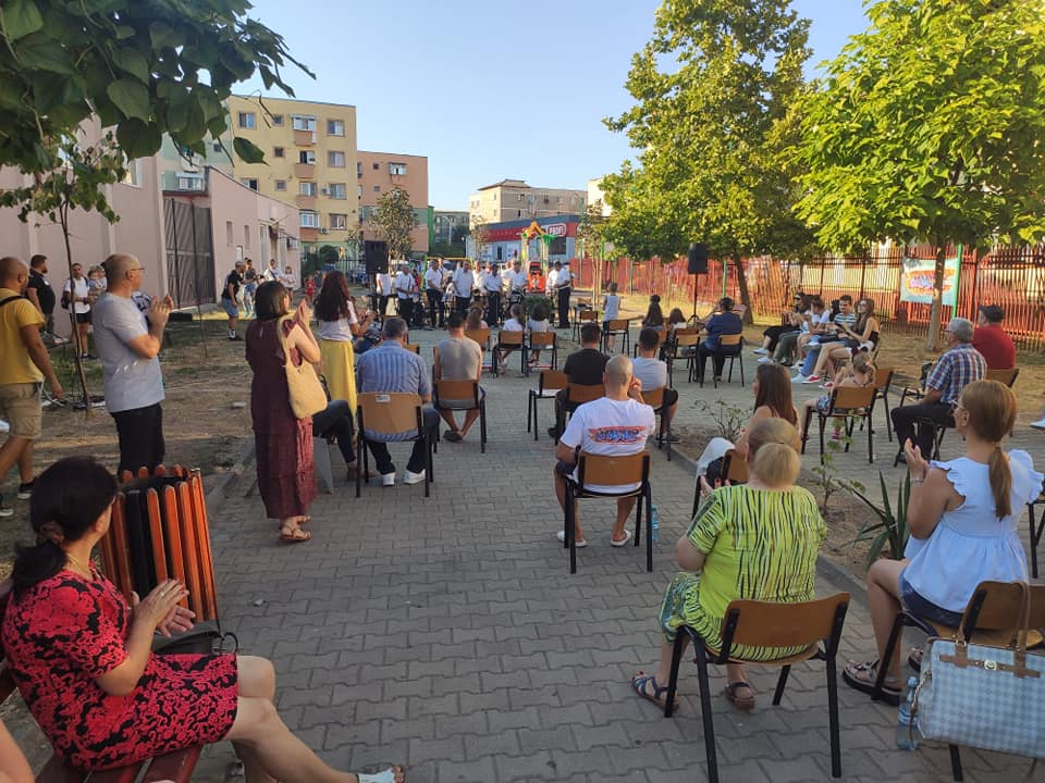 Manifestare organizată în parcul unui cartier din Târgu Jiu