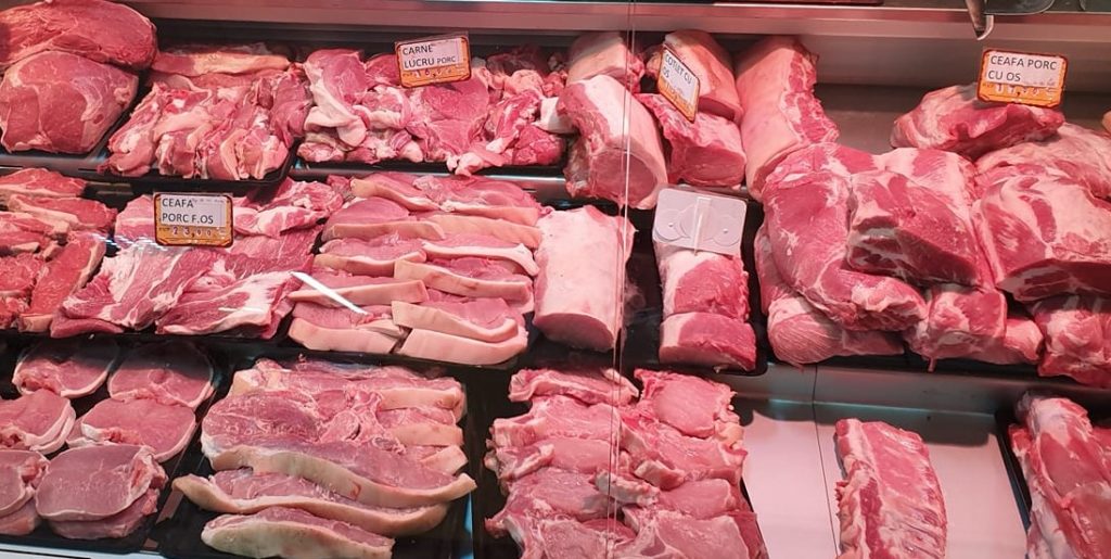 Carmangerie din Gorj amendată cu 40.000 de lei pentru utilizarea unor aditivi neautorizați