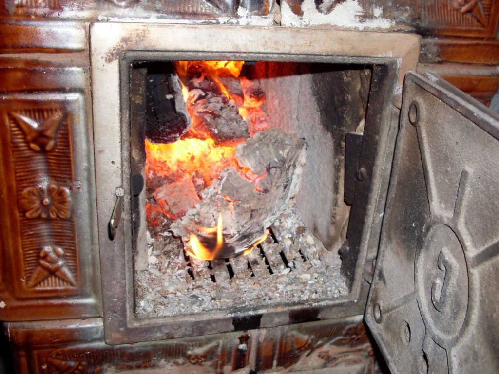 Din ce cauză a murit băiatul de 13 ani de la Căpreni