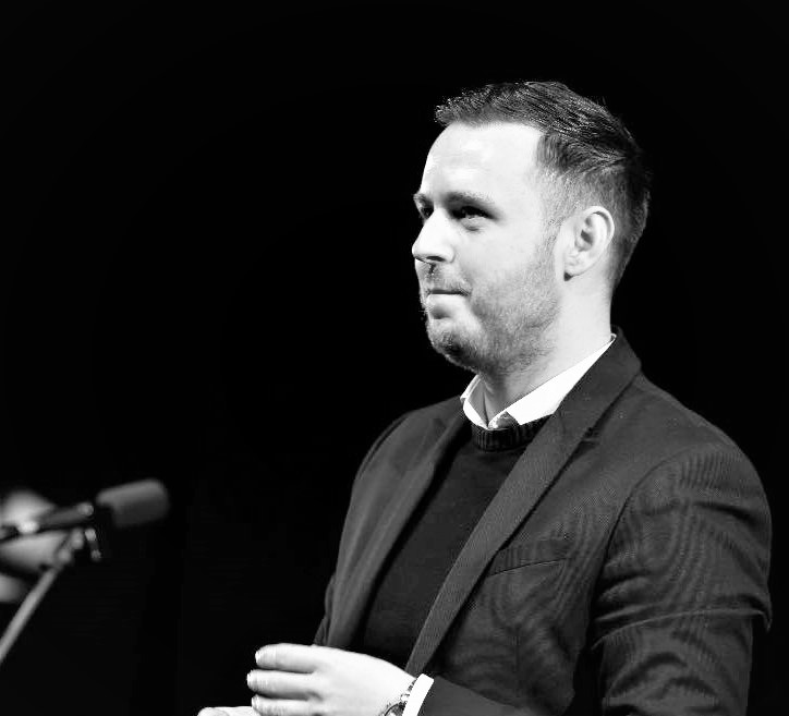 dreptul la revoltă uraganul și cult-Ura Târgului Jiu (video). Astăzi este o zi istorică. Uraaaa!