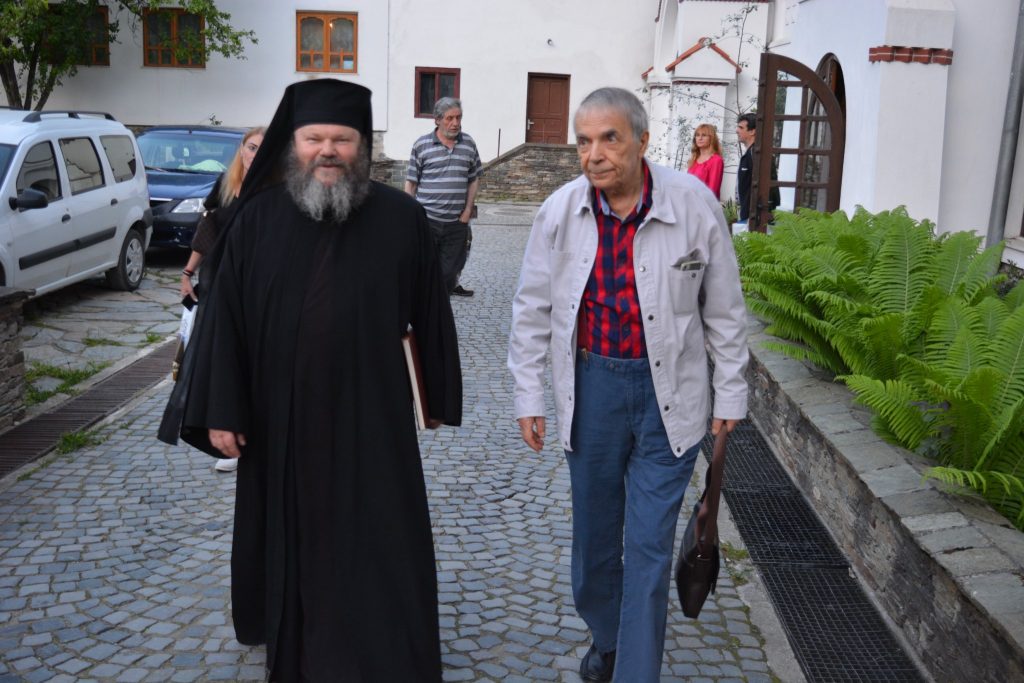 Slujbă de pomenire a lui Tudor Arghezi, la Mănăstirea Lainici