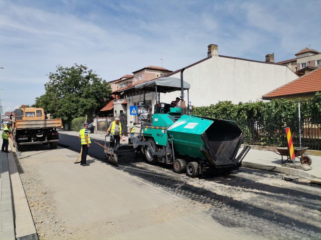 Se apropie de finalizare asfaltarea străzii Tudor Vladimirescu