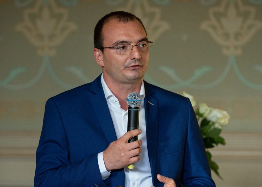 Iulian Popescu și-a dat demisia din funcția de secretar de stat