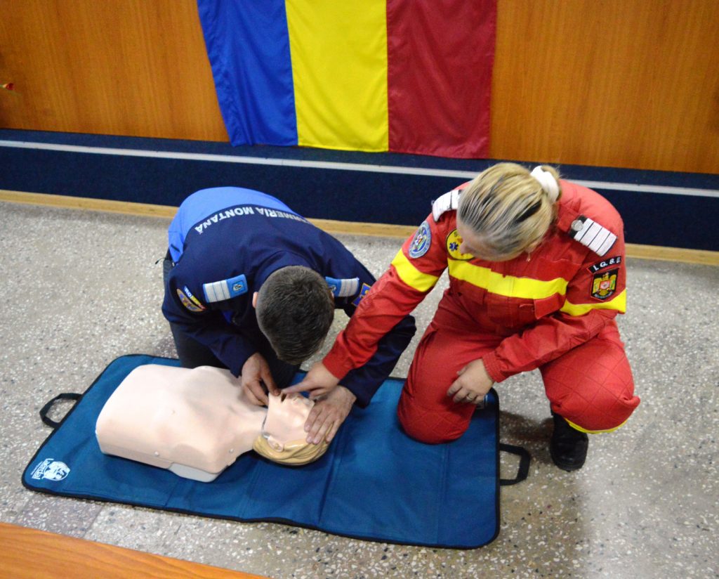 Jandarmii gorjeni participă la cursuri de acordare de prim-ajutor medical în situaţii de urgenţă