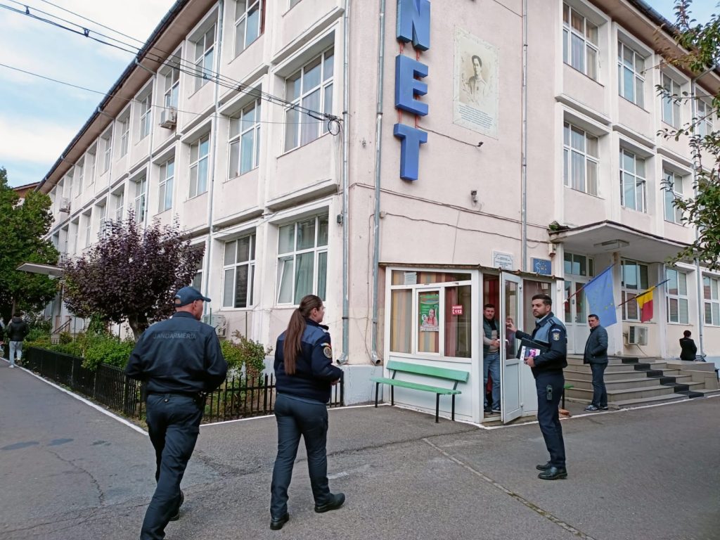 Toți elevii de la un liceu de prestigiu din Târgu Jiu, testați pentru TBC