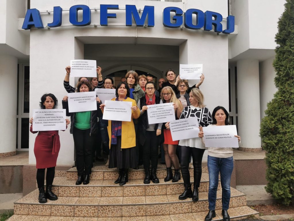 Protest spontan la AJOFM Gorj