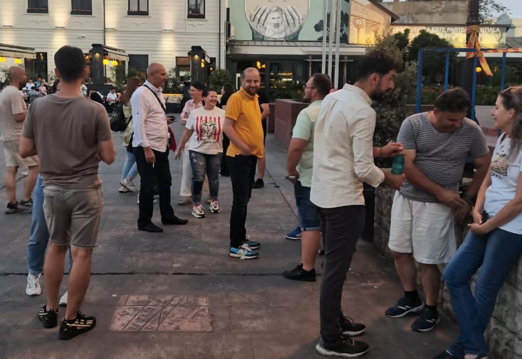 Protest în centrul municipiului Târgu Jiu, după ce au apărut dovezi ale fraudării alegerilor în Târgu Jiu