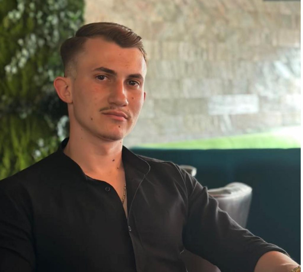 Cine este tânărul de 22 de ani mort în accidentul de la granița cu Gorjul