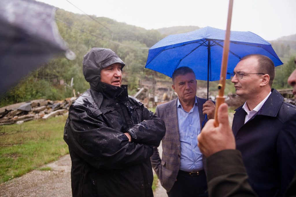 Nicolae Ciucă a vizitat fosta mină de grafit de la Baia de Fier. Când va fi redeschisă
