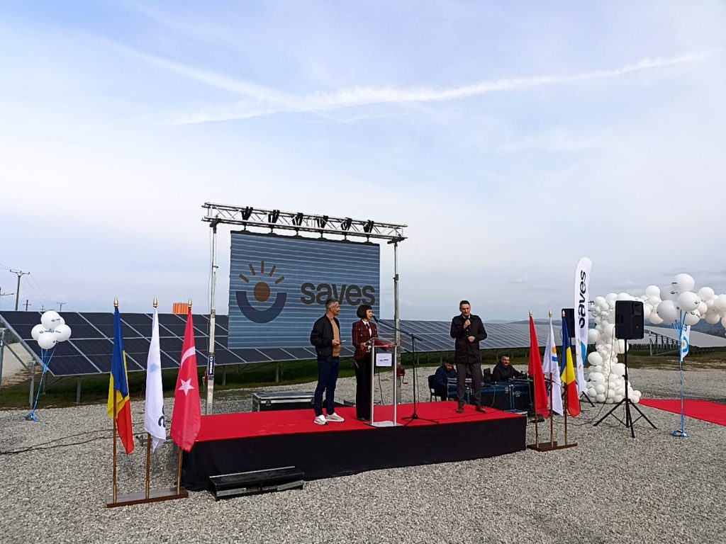 Cel mai mare parc fotovoltaic din județul Gorj a fost inaugurat în Târgu Cărbunești. Dispune de o instalație de stocare a energiei