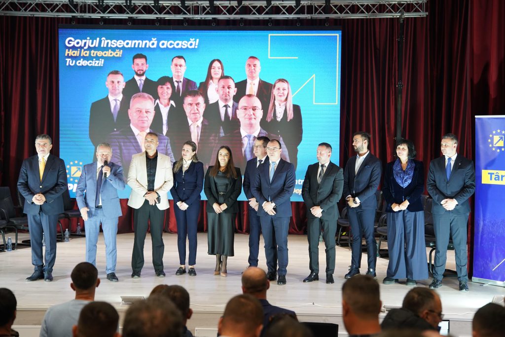 Echipa liberală, față în față cu gorjenii