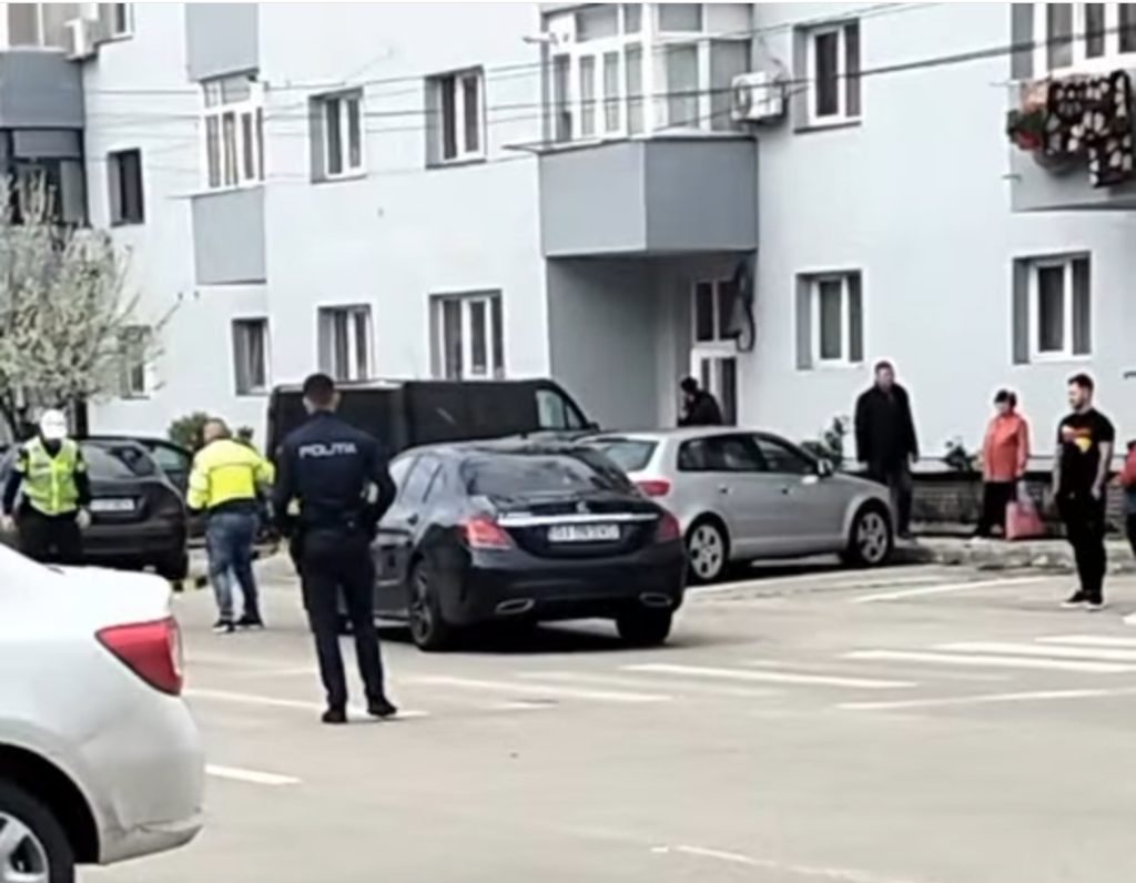 UPDATE Doi pietoni au fost accidentați pe o stradă din Rovinari