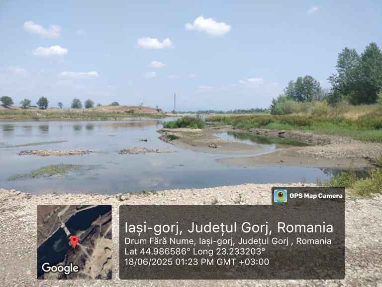 Amendă de 25.000 de lei pentru transport ilegal de agregate minerale prin albia Jiului