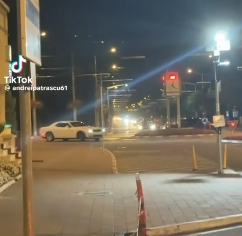 Tânăr șofer căutat de polițiști după ce a făcut drifturi lângă sediul Poliției Gorj