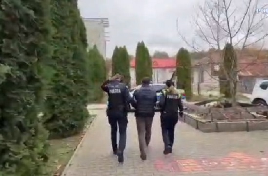 Pădurar din Polovragi, acuzat că aplicat marca silvică în mod ilegal pentru tăierea a peste 40 de copaci