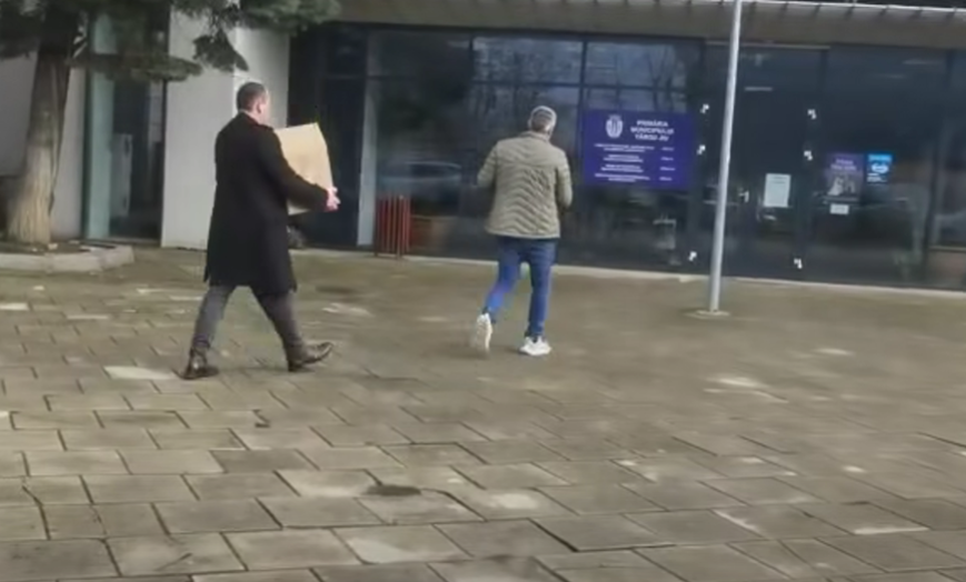 Percheziții la Primăria Târgu Jiu într-un dosar instrumentat de Parchetul European