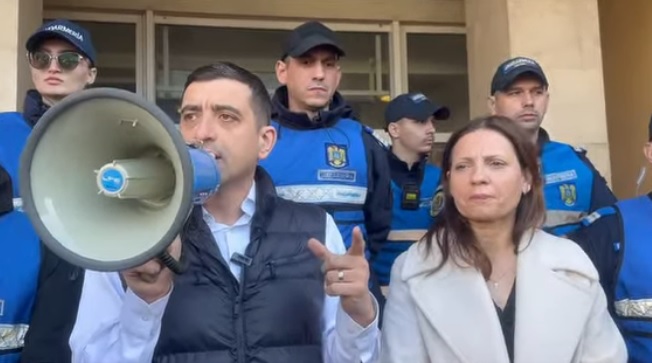 George Simion, la protestele din fața sediului CEO