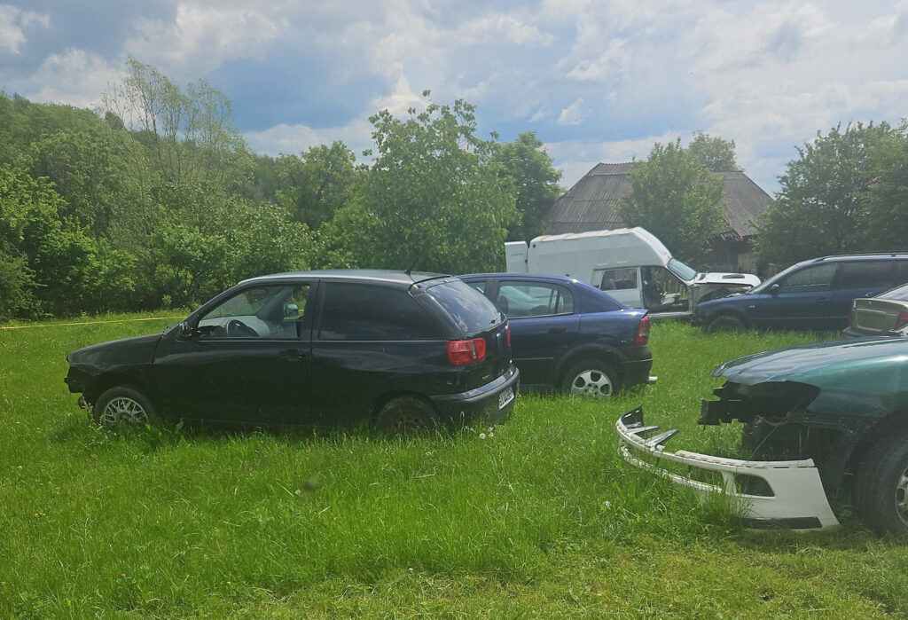Amendă pentru desfășurarea în mod ilegal a activității de dezmembrări auto la Novaci