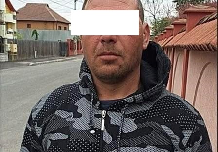 Bărbat din Târgu Jiu, reținut pentru comportament indecent în fața a două copile de 10 și 11 ani. Fapta a avut loc în scara unui bloc