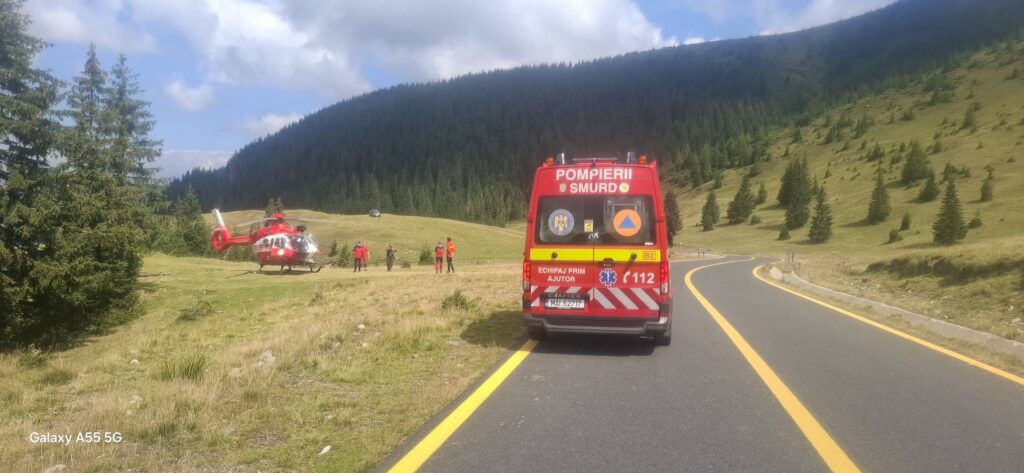 Elicopter SMURD chemat pe Transalpina pentru un motociclist rănit